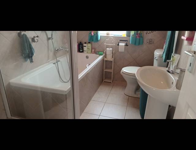 2 BEDROOM HOUSE FOR SALE IN FOUNTAINS ESTATE BUSINESS PARK